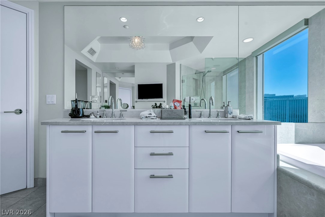 322 Karen Avenue 2007 Las Vegas NV 89109
