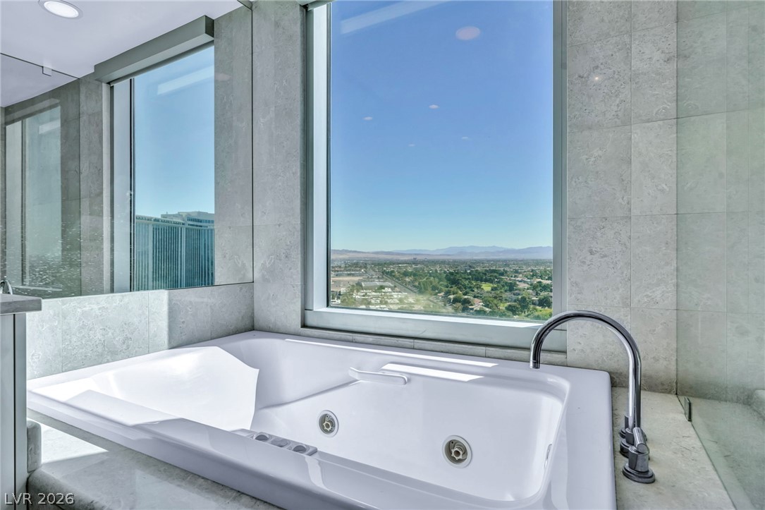 322 Karen Avenue 2007 Las Vegas NV 89109