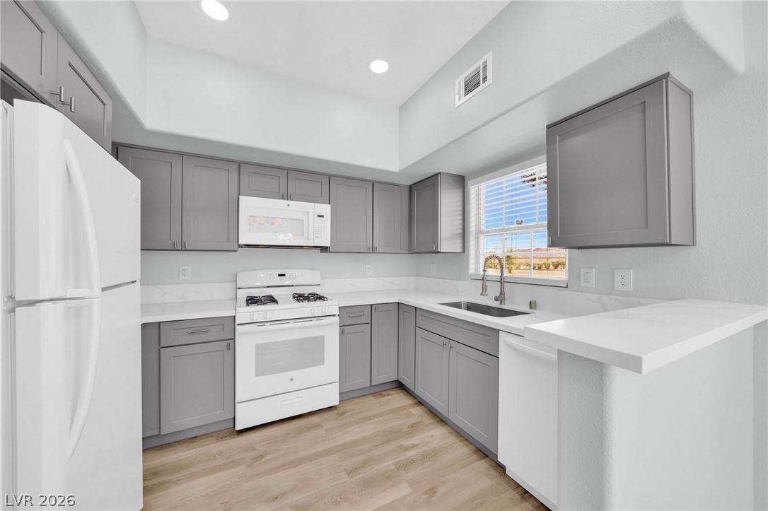 520 Arrowhead Trail 1411 Henderson NV 89015