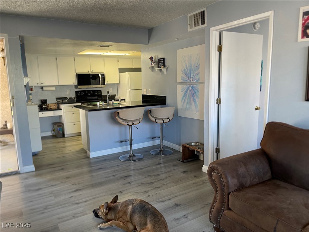4361 Sanderling Circle 33 Las Vegas NV 89103