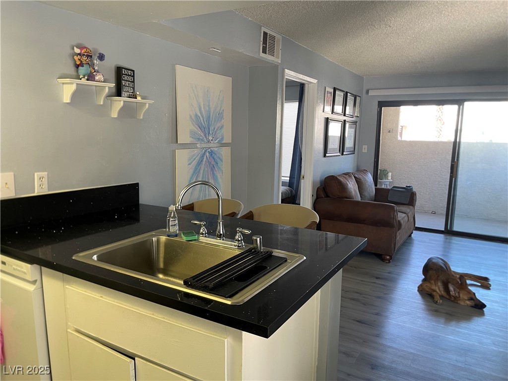 4361 Sanderling Circle 33 Las Vegas NV 89103