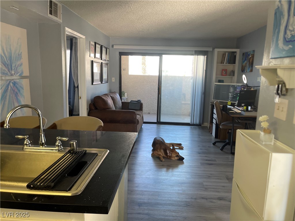 4361 Sanderling Circle 33 Las Vegas NV 89103