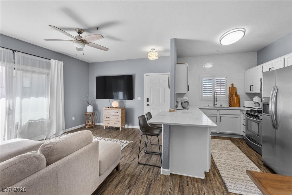 2291 West Horizon Ridge Parkway 11264 Henderson NV 89074