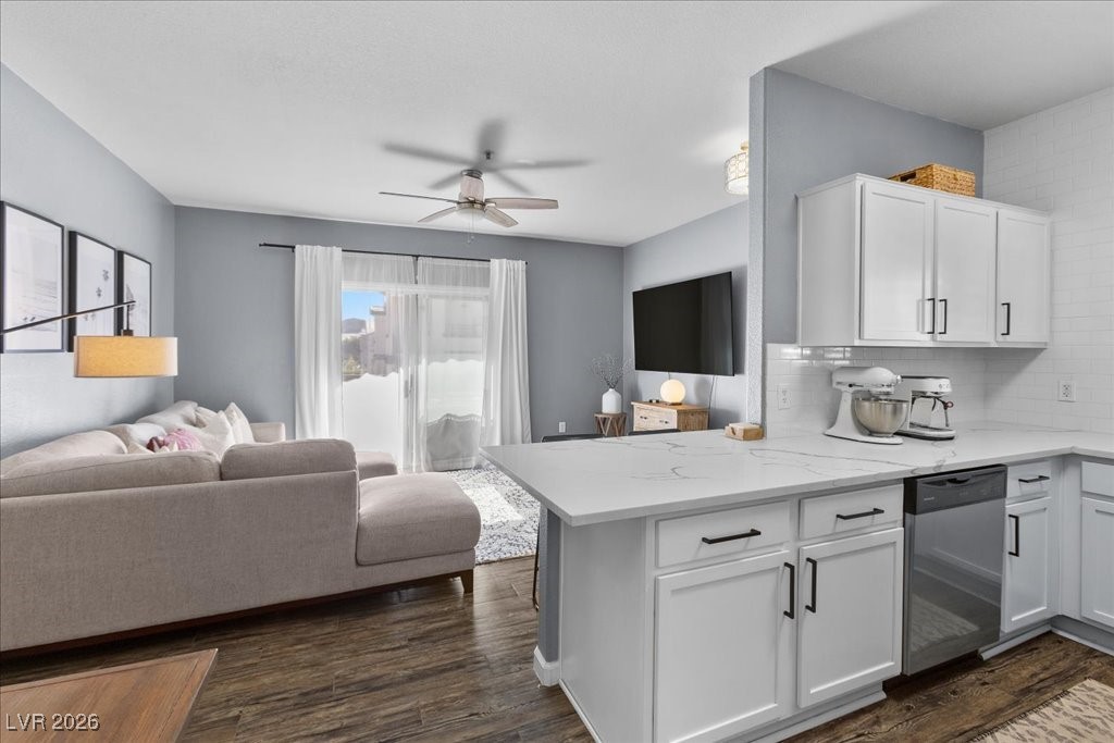 2291 West Horizon Ridge Parkway 11264 Henderson NV 89074