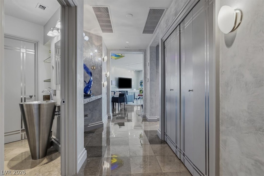 2877 Paradise Road 2603 Las Vegas NV 89109