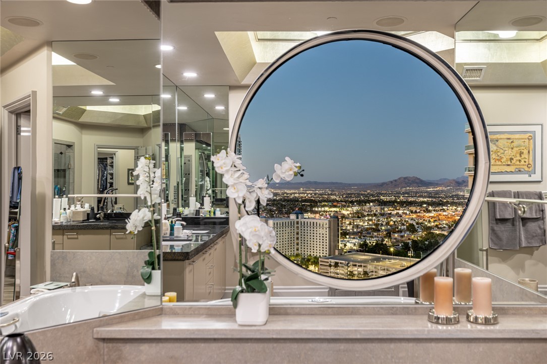 2877 Paradise Road 2603 Las Vegas NV 89109