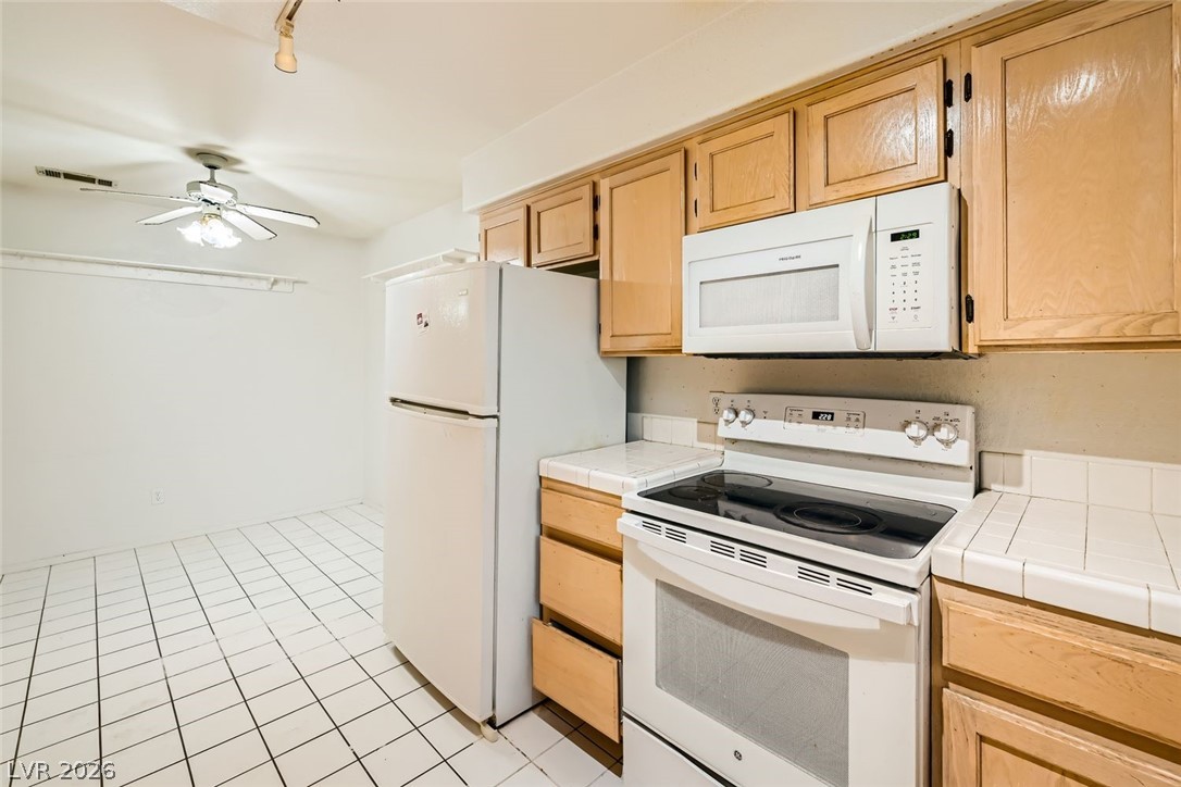 2725 South Nellis Boulevard 2047 Las Vegas NV 89121