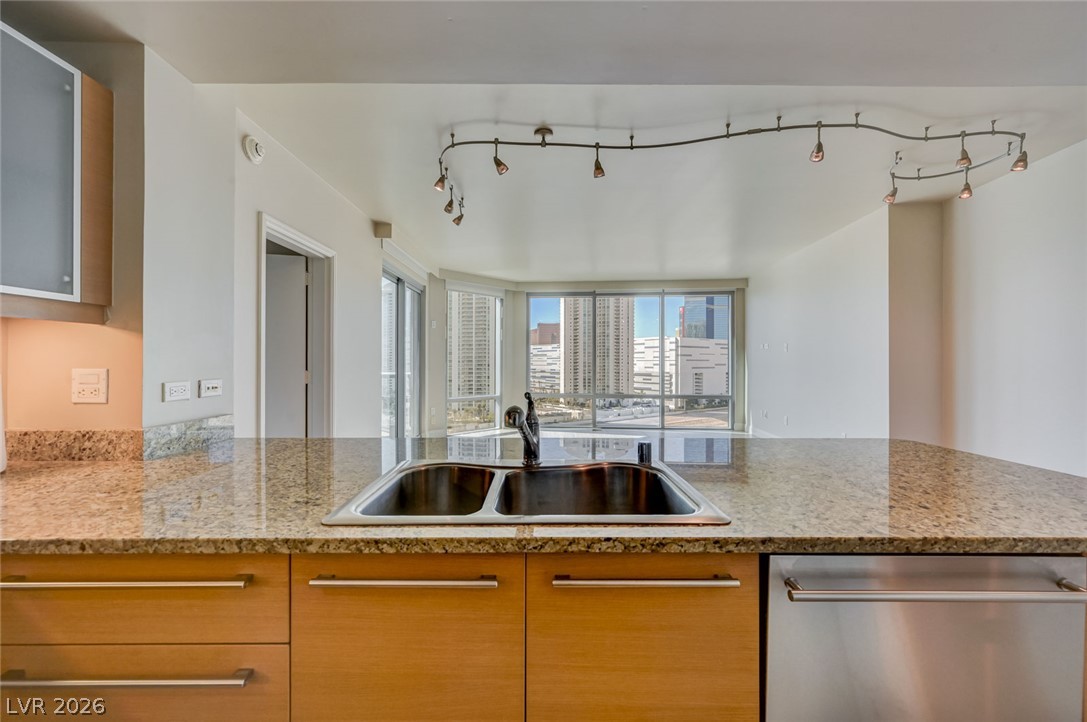 222 Karen Avenue 1602 Las Vegas NV 89109
