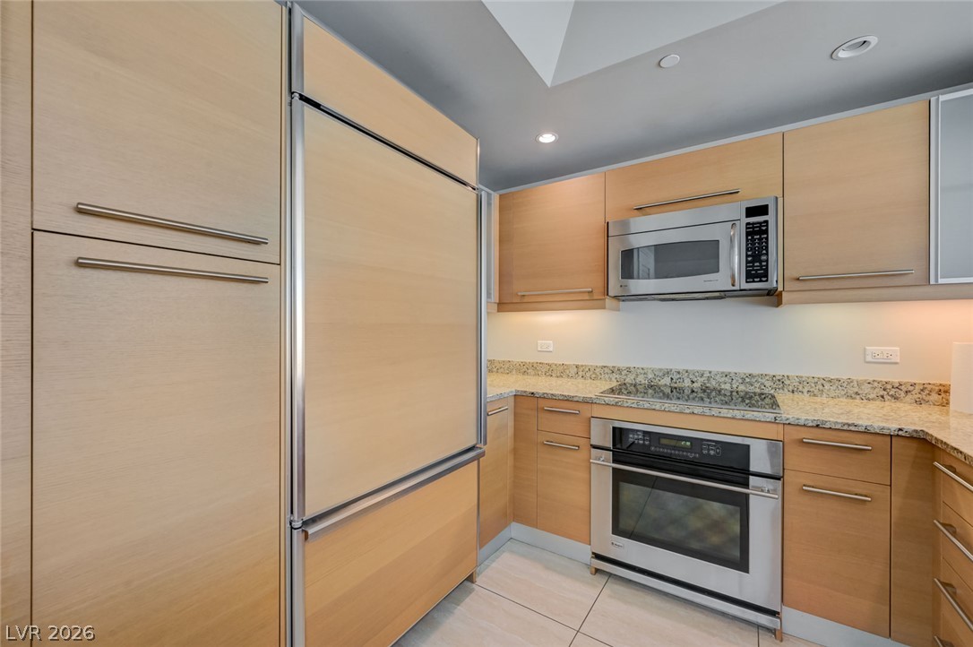 222 Karen Avenue 1602 Las Vegas NV 89109