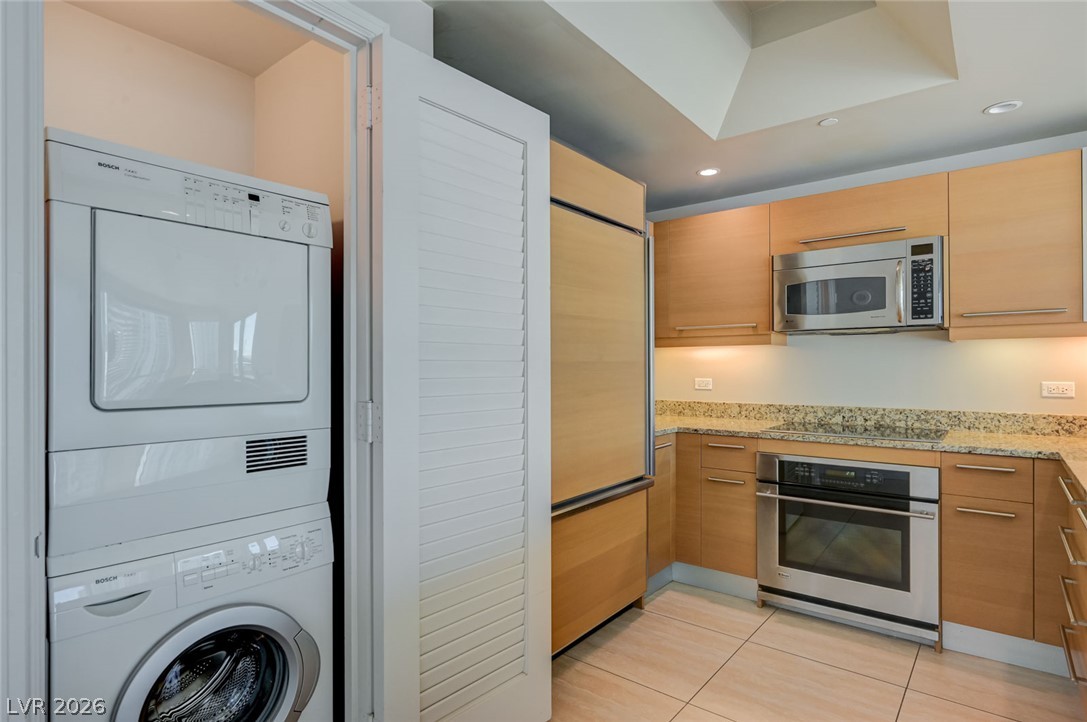 222 Karen Avenue 1602 Las Vegas NV 89109