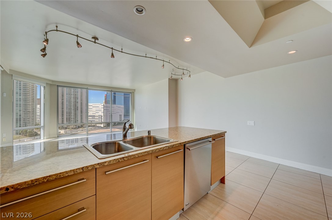 222 Karen Avenue 1602 Las Vegas NV 89109