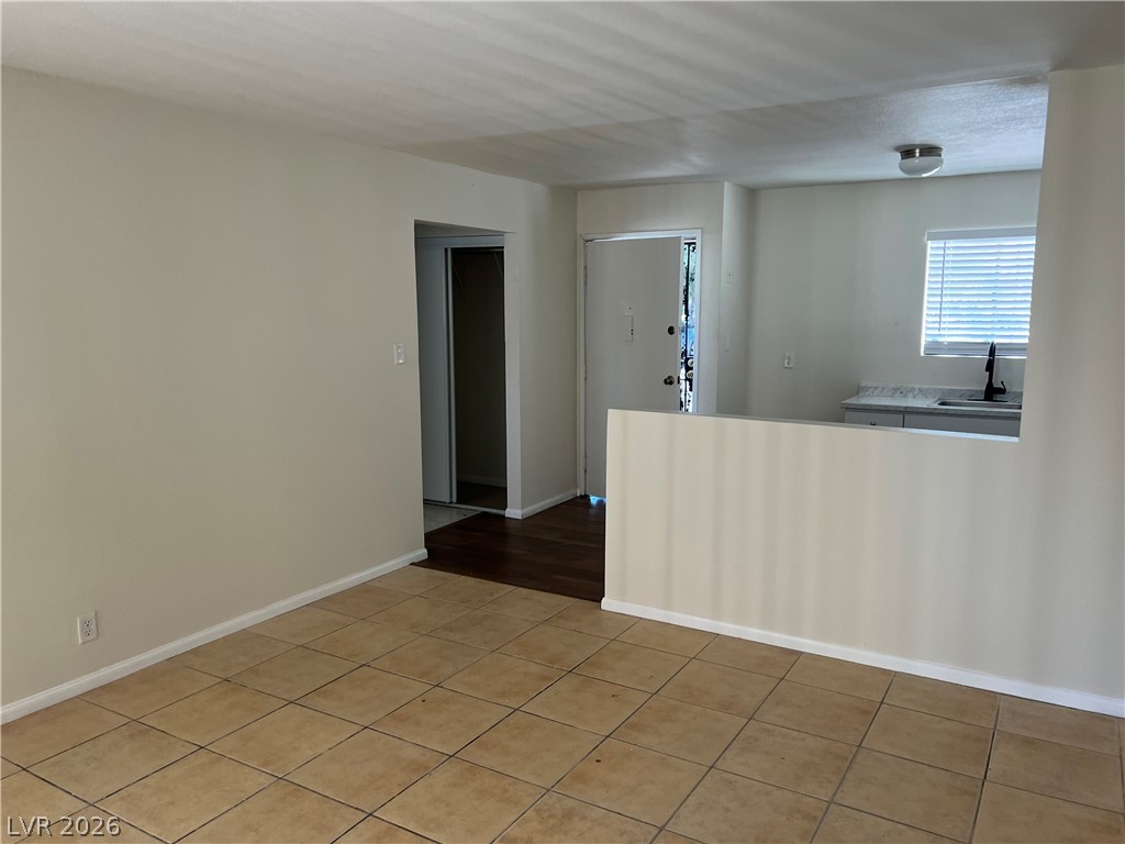 5422 Swenson Street 9 Las Vegas NV 89119