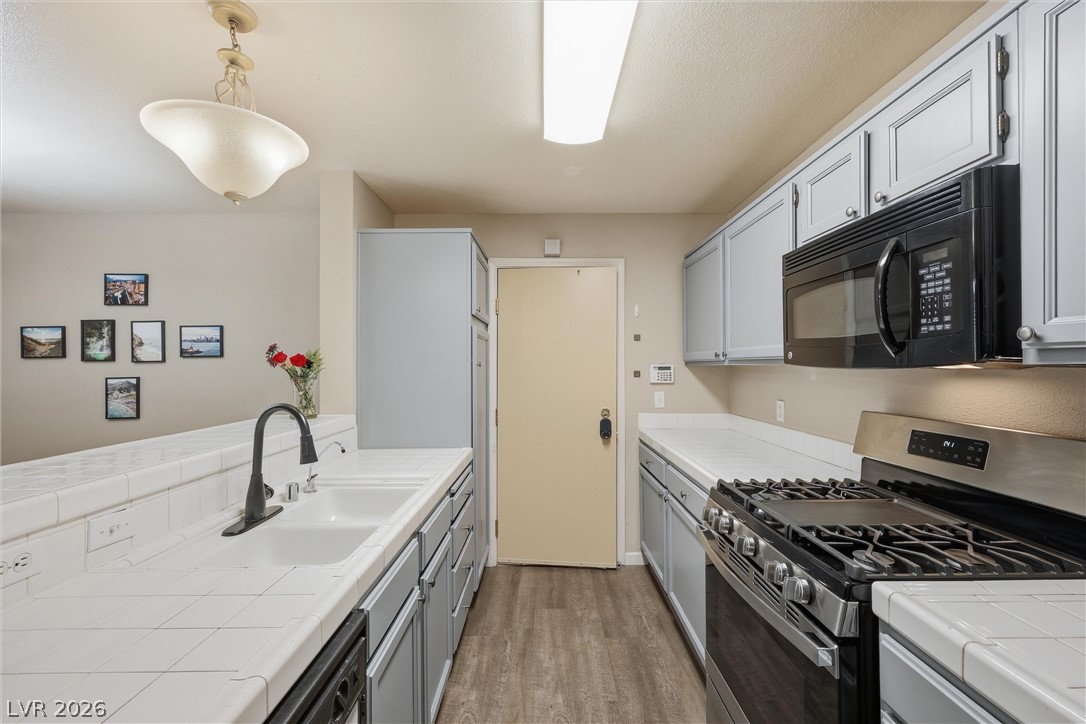 8452 Boseck Drive 154 Las Vegas NV 89145