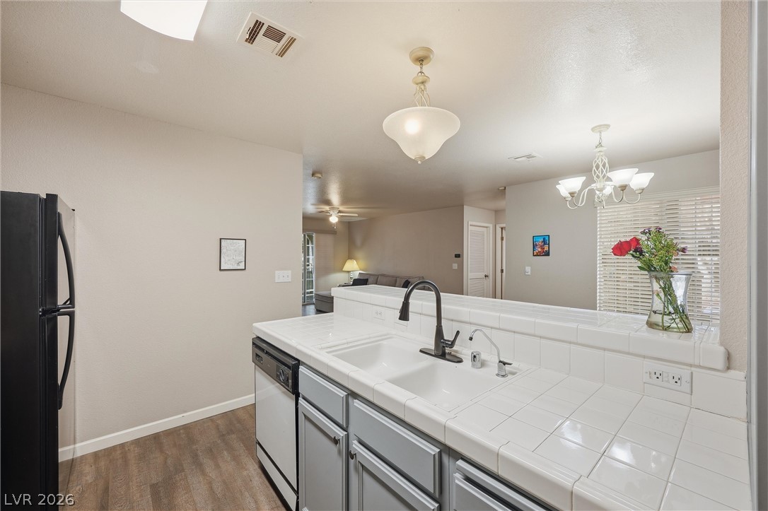 8452 Boseck Drive 154 Las Vegas NV 89145