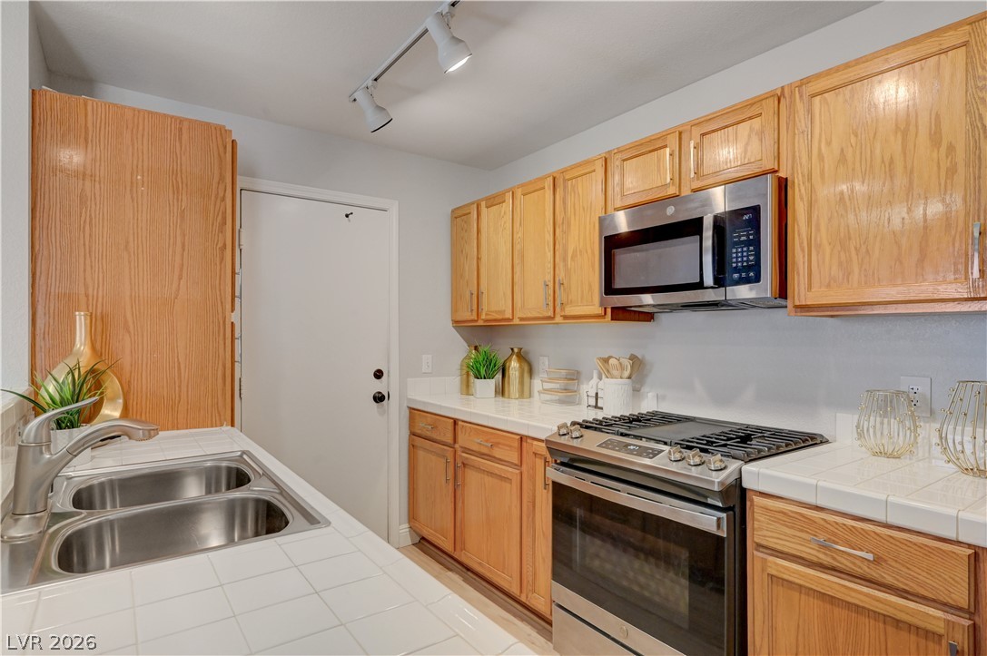 8452 Boseck Drive 166 Las Vegas NV 89145