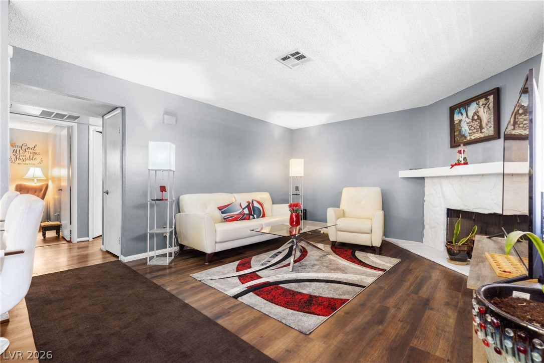 7900 Esterbrook Way 101 Las Vegas NV 89128