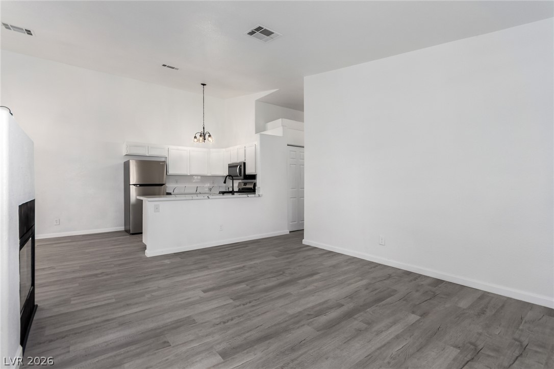 2110 Los Feliz Street 2015 Las Vegas NV 89156