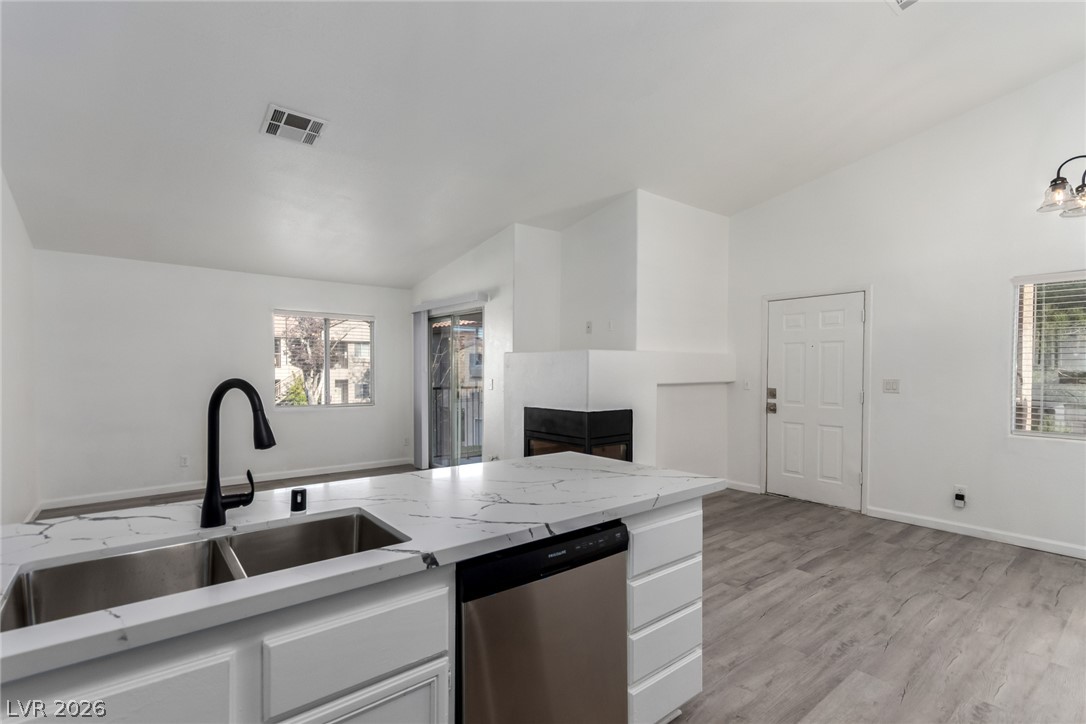 2110 Los Feliz Street 2015 Las Vegas NV 89156