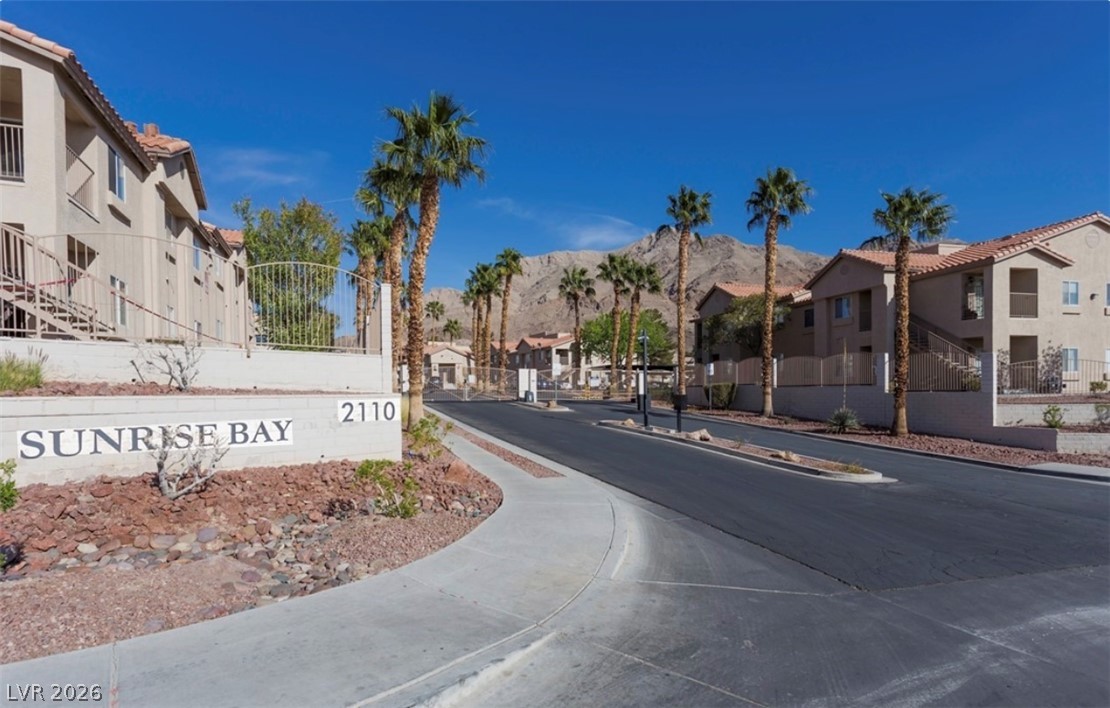 2110 Los Feliz Street 2015 Las Vegas NV 89156