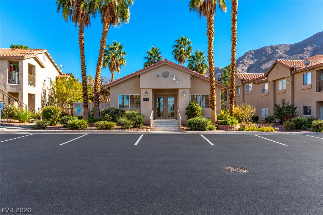 2110 Los Feliz Street 2015 Las Vegas NV 89156