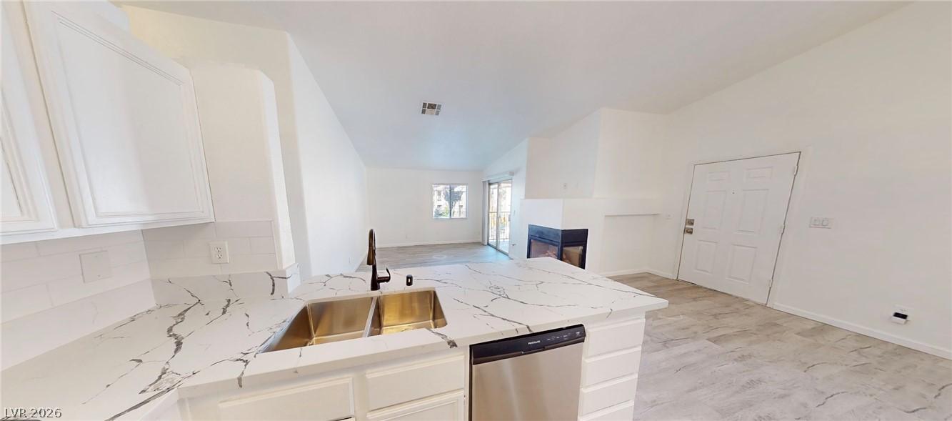 2110 Los Feliz Street 2015 Las Vegas NV 89156