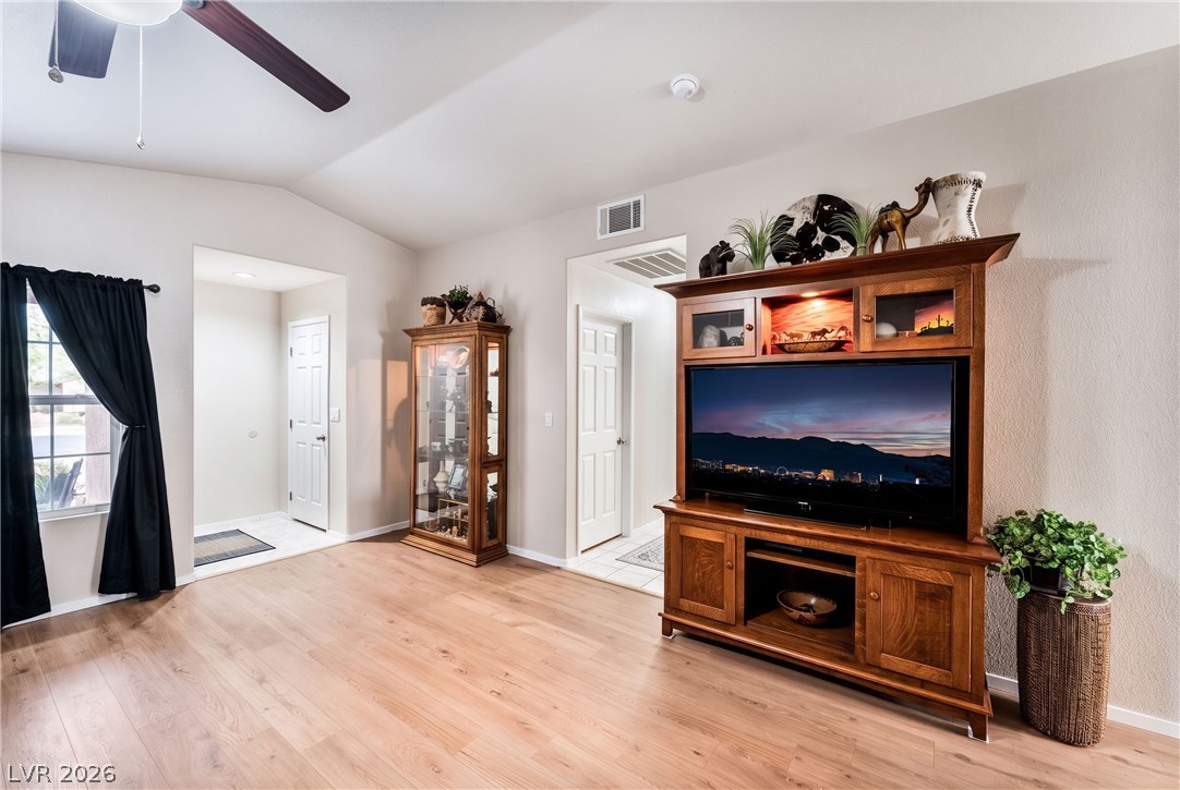 5424 Comchec Way 105 Las Vegas NV 89108