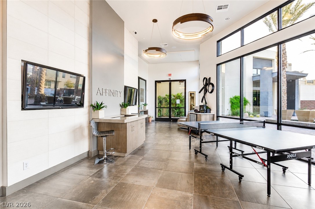 11257 Rainbow Peak Avenue 211 Las Vegas NV 89135