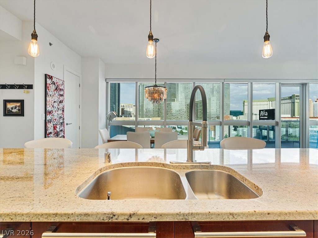 4471 Dean Martin Drive 1109 Las Vegas NV 89103