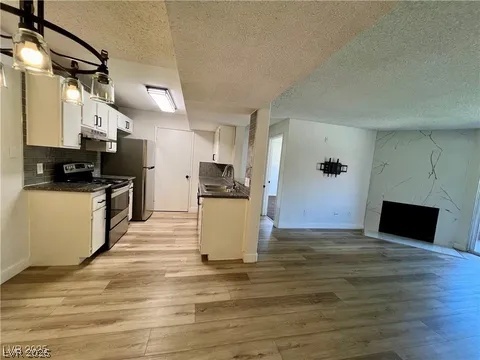 5260 Mission Monterey Lane 208 Las Vegas NV 89107