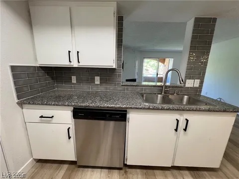 5260 Mission Monterey Lane 208 Las Vegas NV 89107
