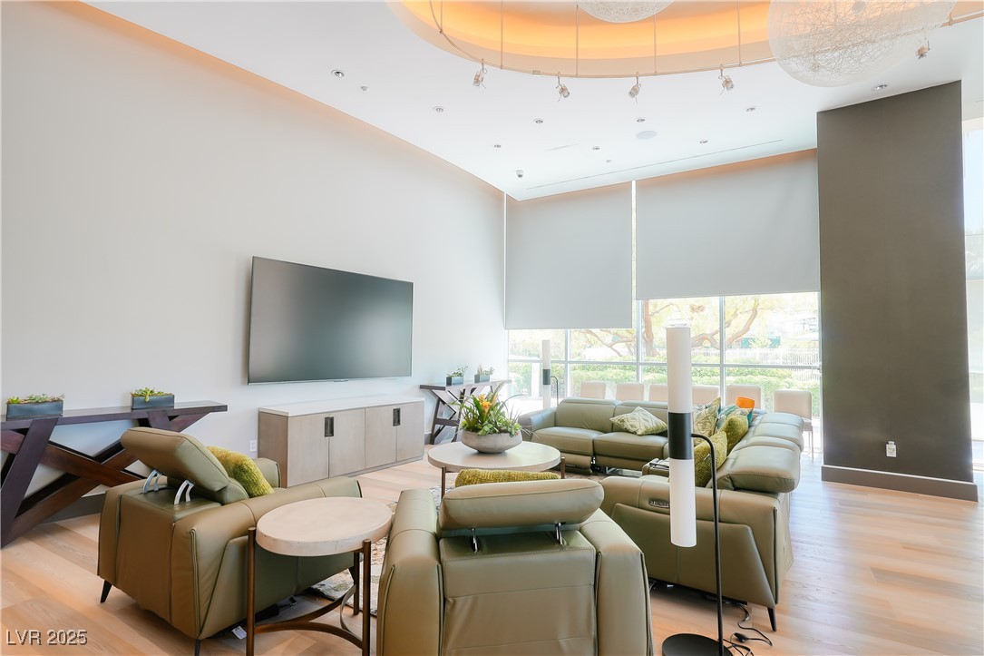 222 Karen Avenue 3305 Las Vegas NV 89109