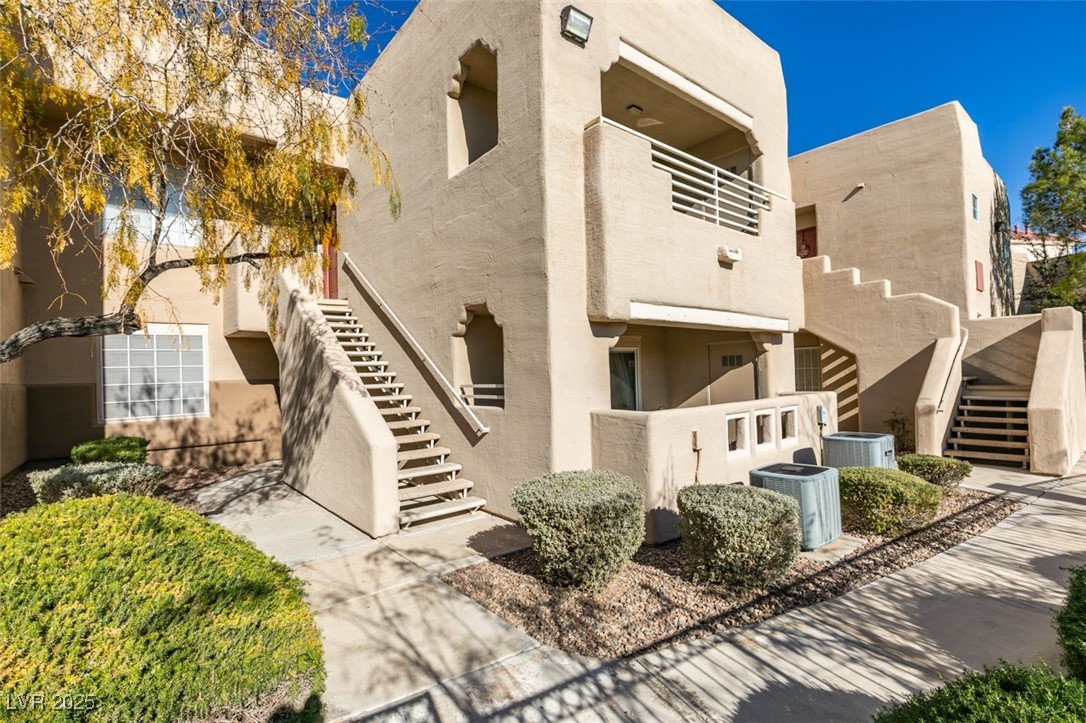 1901 Villa Palms Court 103 Las Vegas NV 89128