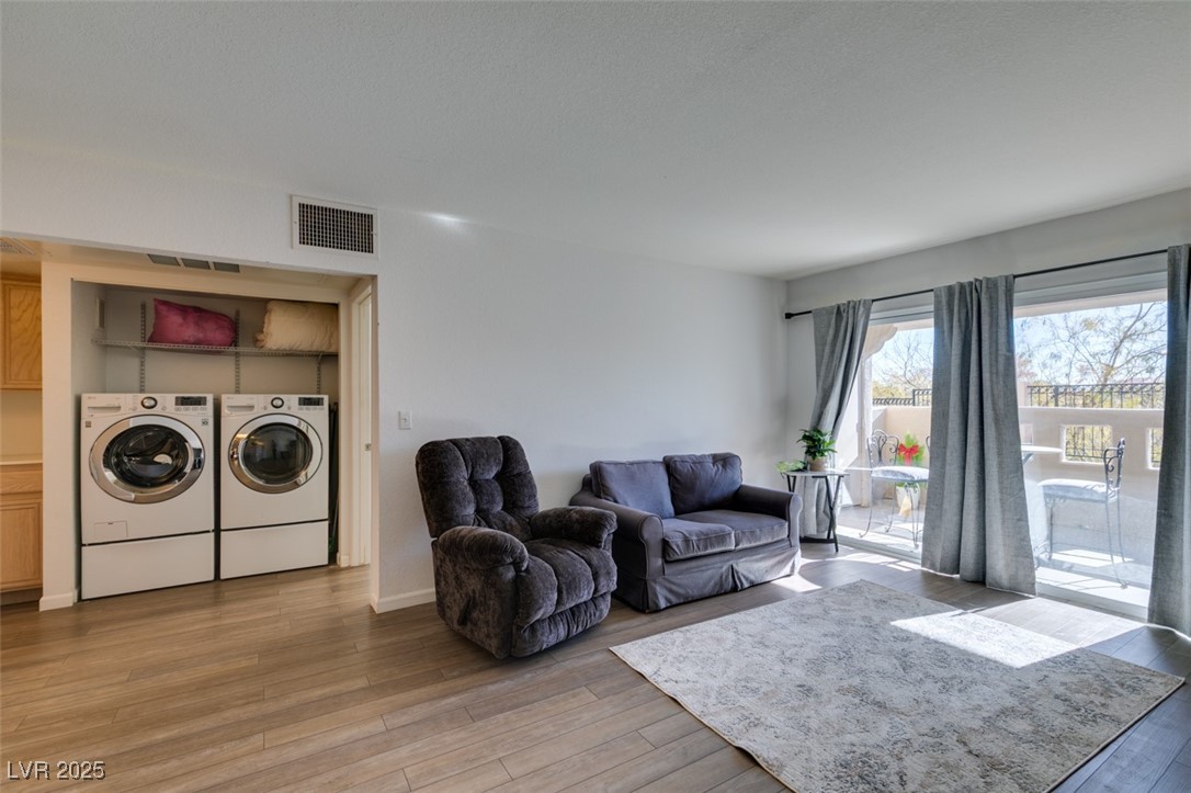1901 Villa Palms Court 103 Las Vegas NV 89128