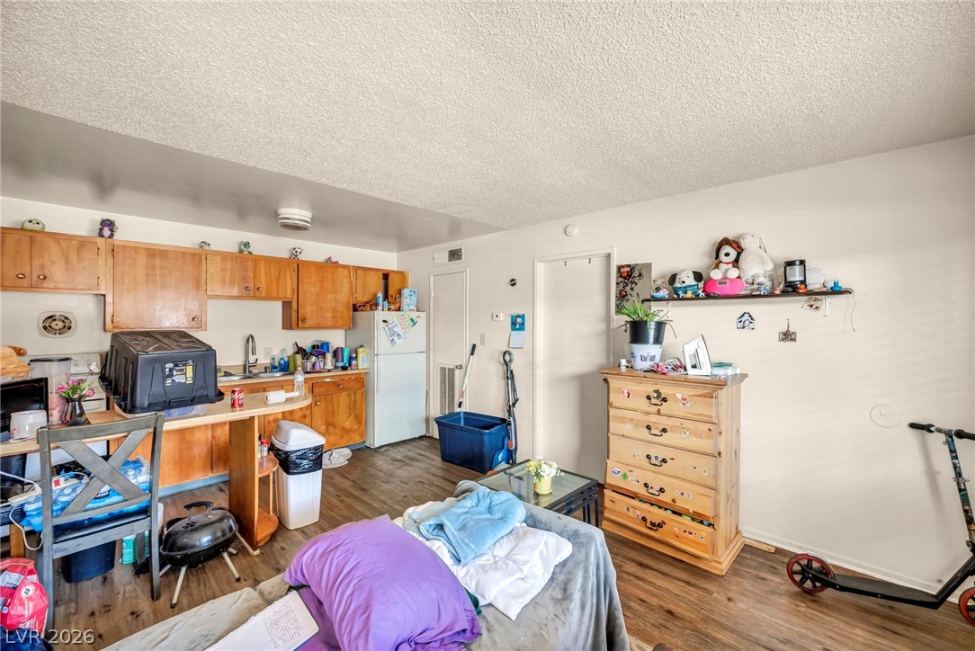 3719 Hazelwood Street 16 Las Vegas NV 89119
