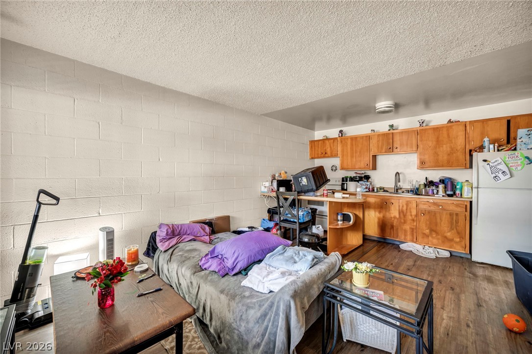 3719 Hazelwood Street 16 Las Vegas NV 89119