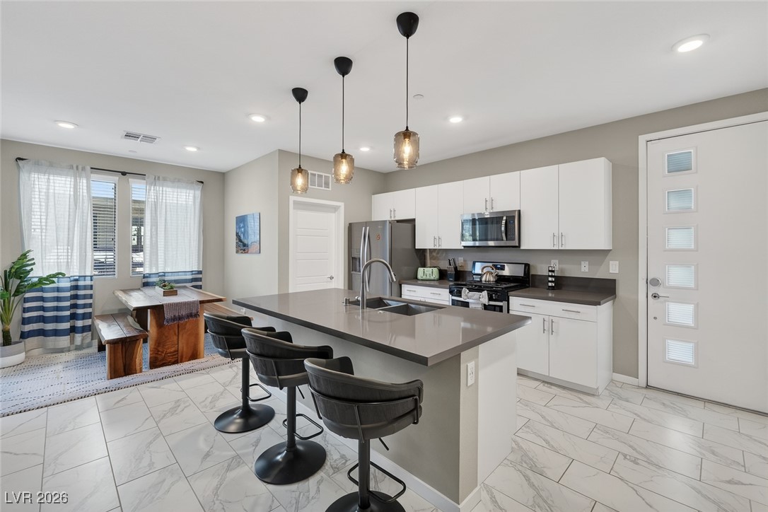 11256 Rainbow Peak Avenue 208 Las Vegas NV 89135