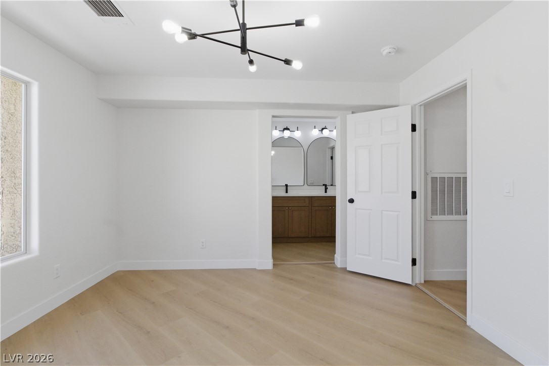 1501 Linnbaker Lane 202 Las Vegas NV 89110