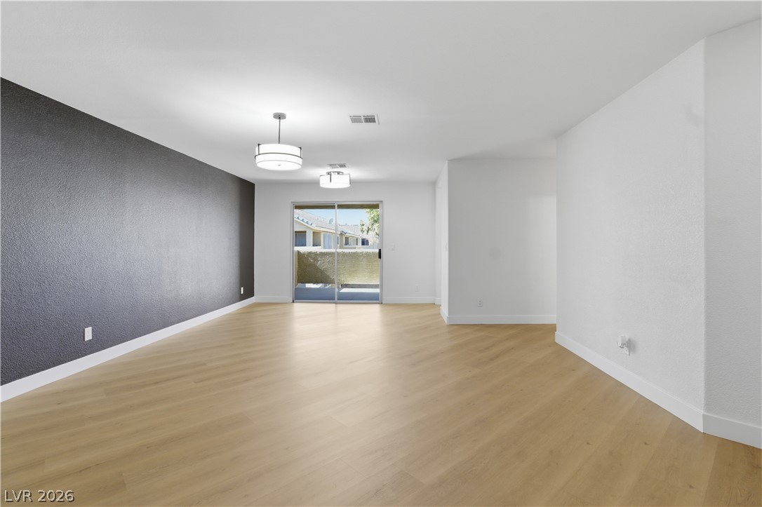 1501 Linnbaker Lane 202 Las Vegas NV 89110