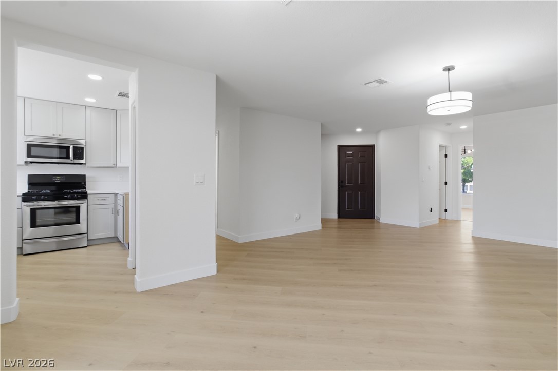 1501 Linnbaker Lane 202 Las Vegas NV 89110
