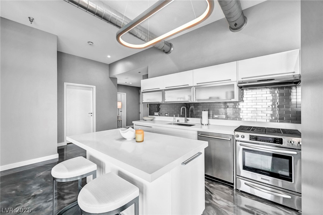 200 Hoover Avenue 1803 Las Vegas NV 89101