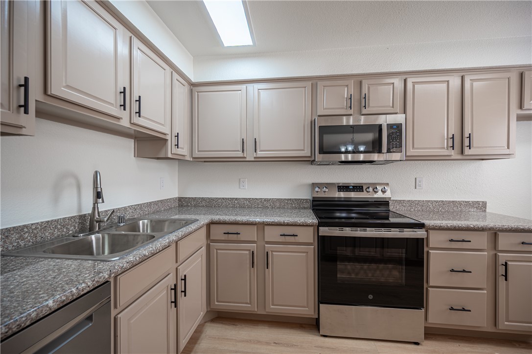 4381 Alexis Drive 332 Las Vegas NV 89103