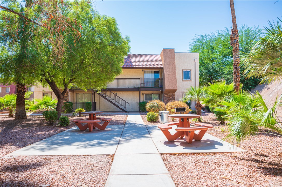 4381 Alexis Drive 332 Las Vegas NV 89103