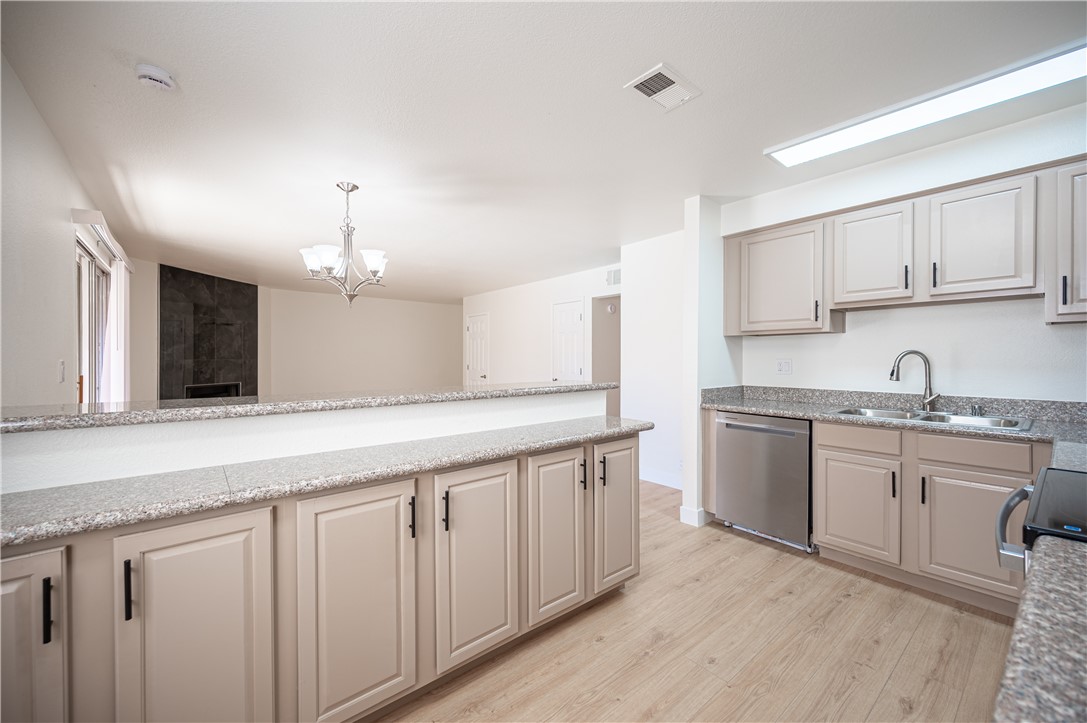 4381 Alexis Drive 332 Las Vegas NV 89103
