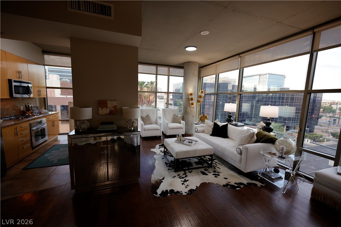 353 East Bonneville Avenue 475 Las Vegas NV 89101
