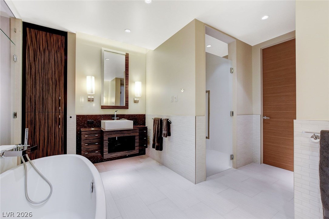 3750 South Las Vegas Boulevard 3707 Las Vegas NV 89158