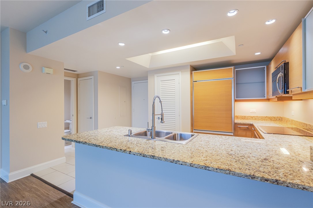 222 Karen Avenue 906 Las Vegas NV 89109