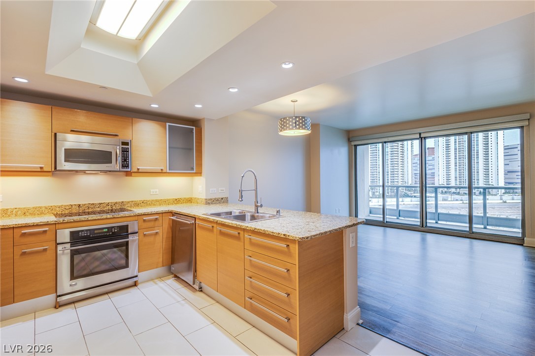 222 Karen Avenue 906 Las Vegas NV 89109