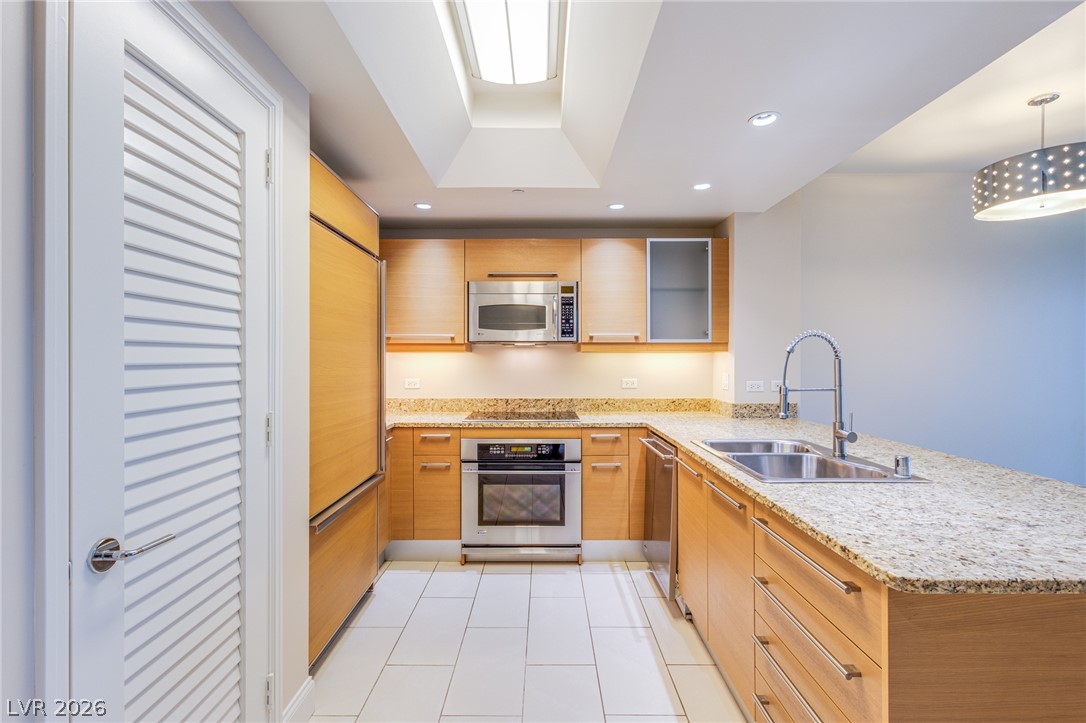 222 Karen Avenue 906 Las Vegas NV 89109