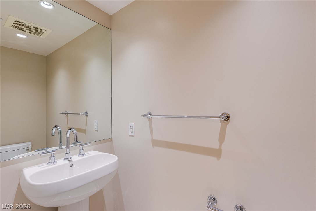 222 Karen Avenue 906 Las Vegas NV 89109
