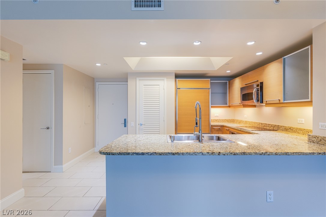 222 Karen Avenue 906 Las Vegas NV 89109
